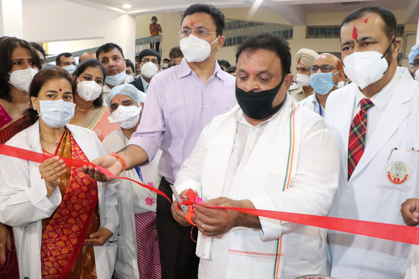 चिकित्सा मंत्री ने महिला चिकित्सालय में ऑक्सीजन जनरेशन प्लांट, आईवीएफ सेंटर और आईसीयू का शुभारंभ किया 